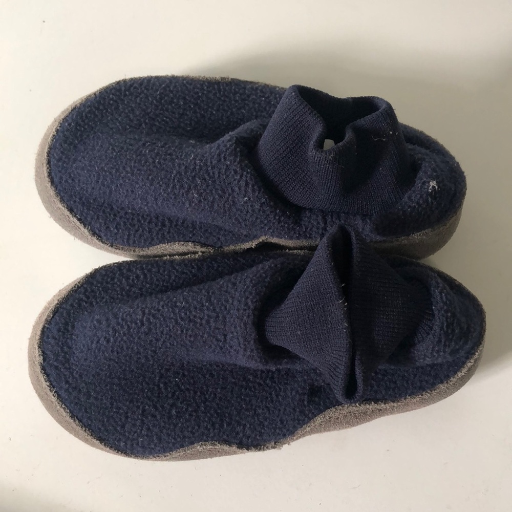LL Bean toddler slippers size 7-8